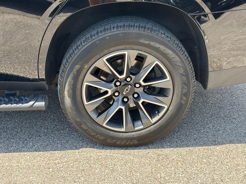 Chevrolet Tahoe Vehicle Full-screen Gallery Image 11