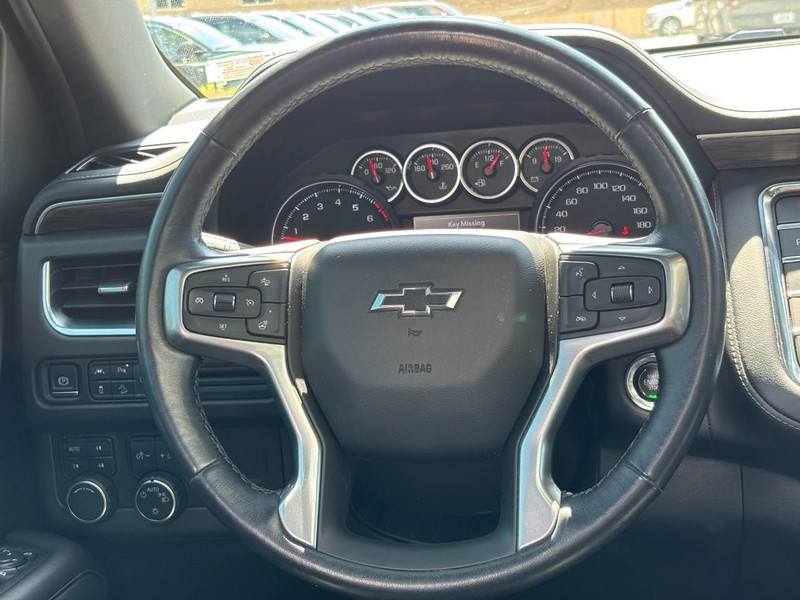 Chevrolet Tahoe Vehicle Full-screen Gallery Image 17