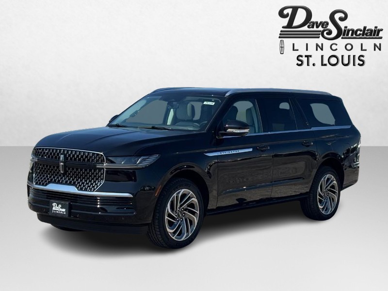 Lincoln Navigator L Vehicle Full-screen Gallery Image 07