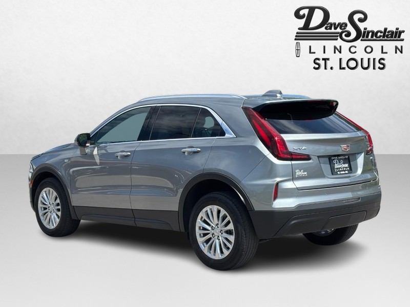 Cadillac XT4 Vehicle Full-screen Gallery Image 05