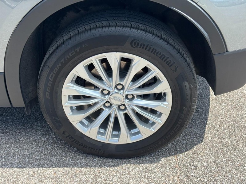 Cadillac XT4 Vehicle Full-screen Gallery Image 11