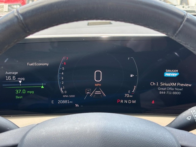 Cadillac XT4 Vehicle Full-screen Gallery Image 19