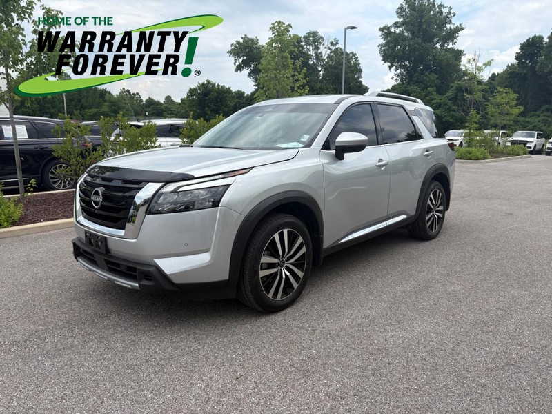 2025 Nissan Pathfinder Platinum 4WD's photo