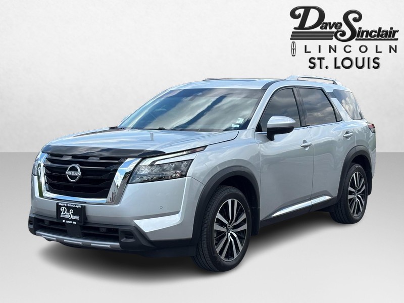Nissan Pathfinder Vehicle Full-screen Gallery Image 07