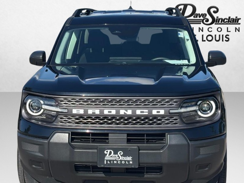 Ford Bronco Sport Vehicle Full-screen Gallery Image 09