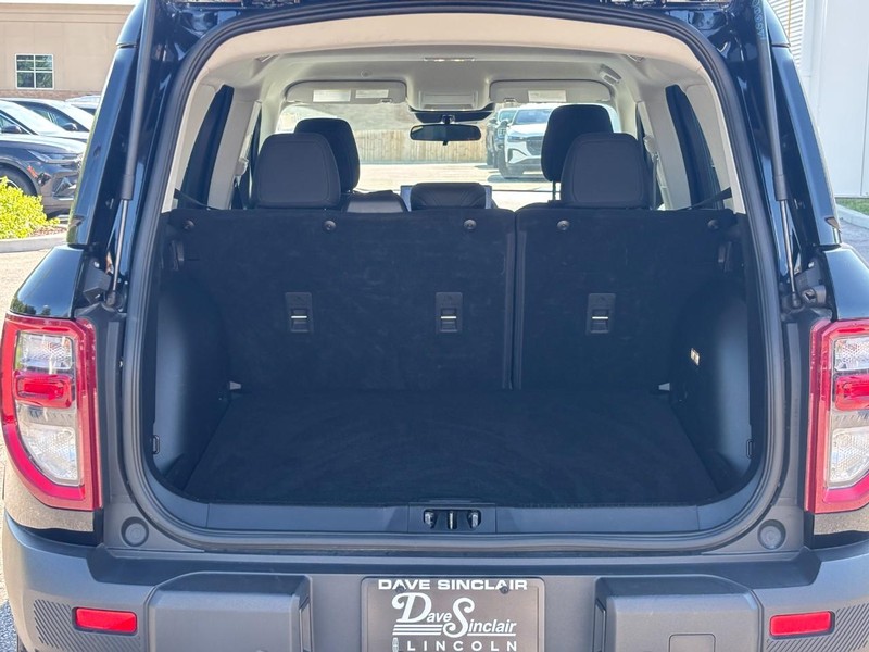 Ford Bronco Sport Vehicle Full-screen Gallery Image 10