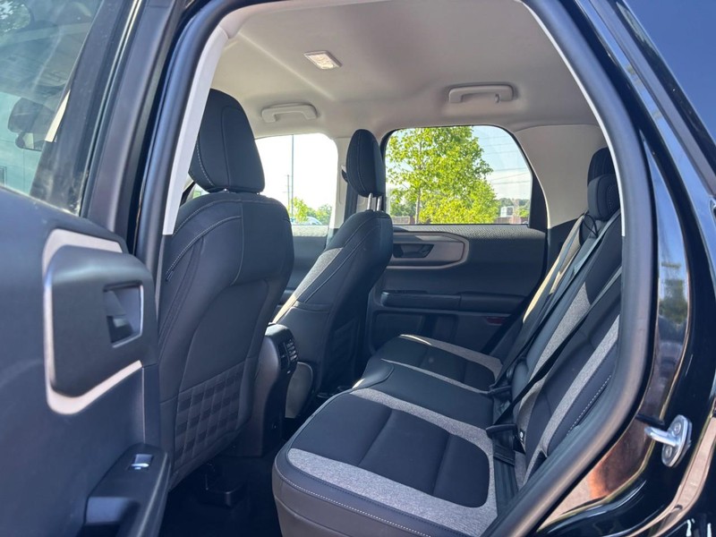 Ford Bronco Sport Vehicle Full-screen Gallery Image 12