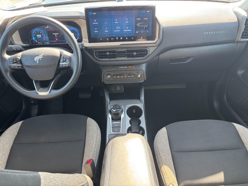 Ford Bronco Sport Vehicle Full-screen Gallery Image 14