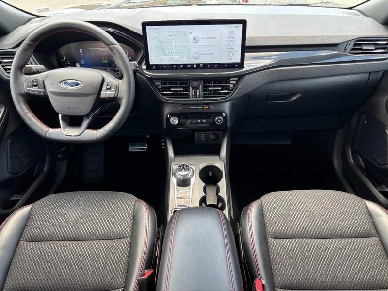 Ford Escape Vehicle Full-screen Gallery Image 14