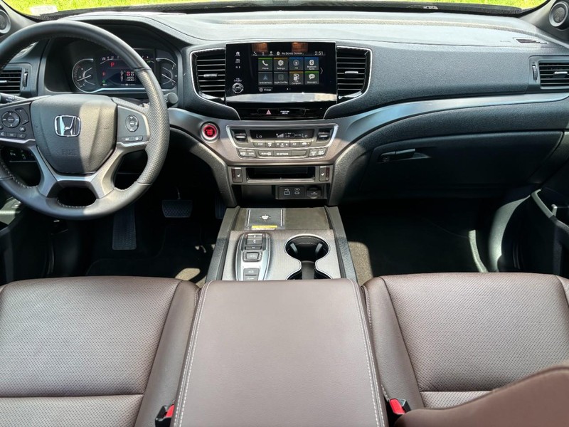 Honda Passport Vehicle Full-screen Gallery Image 13