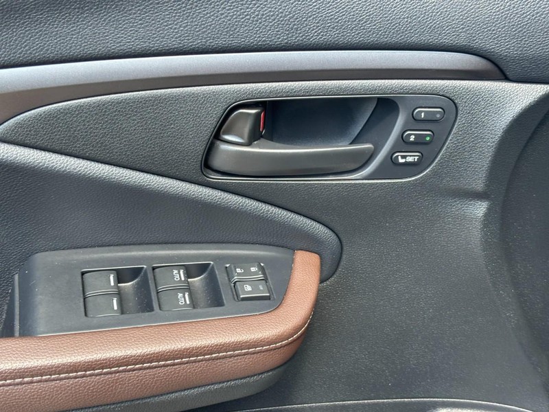 Honda Passport Vehicle Full-screen Gallery Image 17