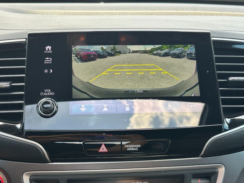 Honda Passport Vehicle Full-screen Gallery Image 20