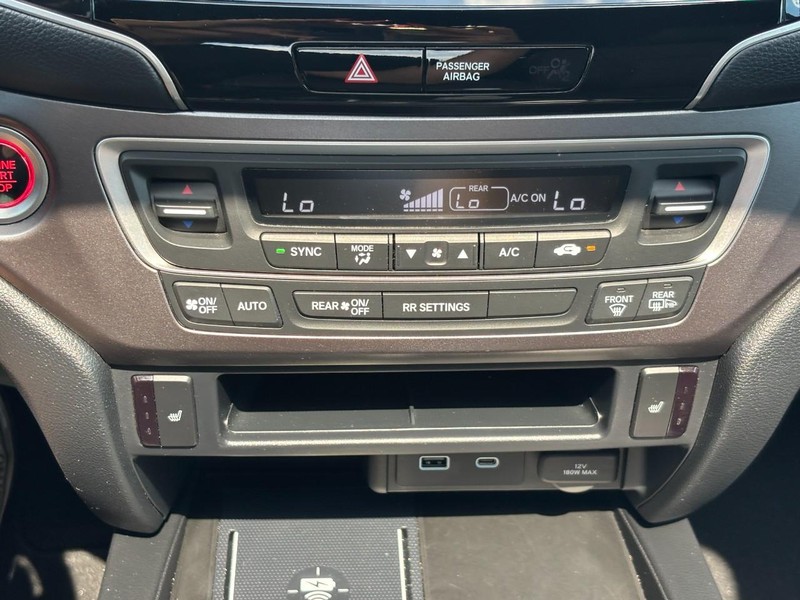 Honda Passport Vehicle Full-screen Gallery Image 21