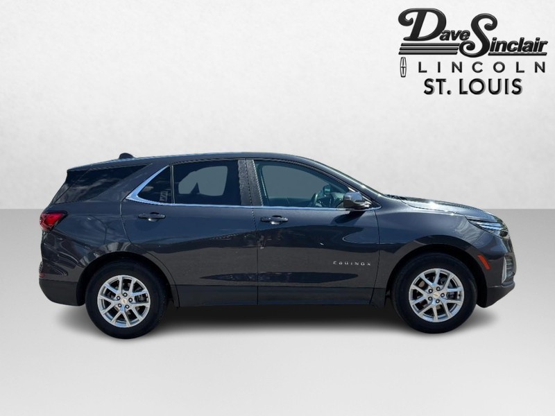 Chevrolet Equinox Vehicle Full-screen Gallery Image 02