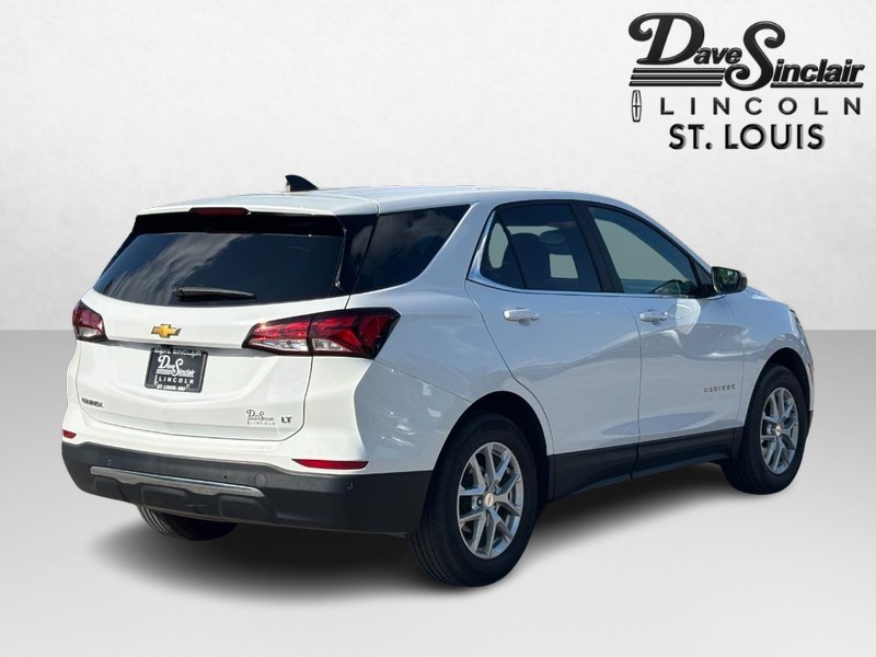 Chevrolet Equinox Vehicle Full-screen Gallery Image 03