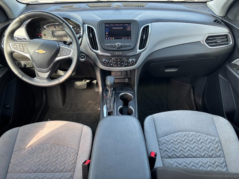 Chevrolet Equinox Vehicle Full-screen Gallery Image 14