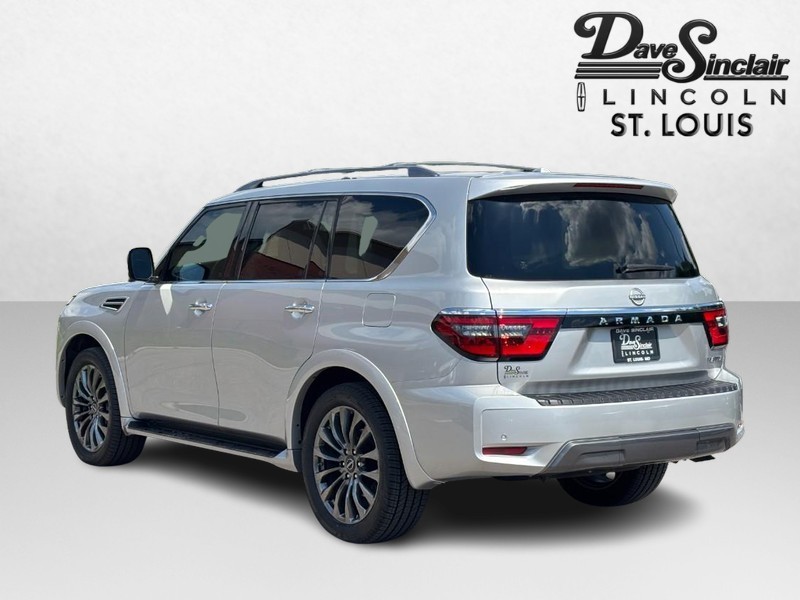 Nissan Armada Vehicle Full-screen Gallery Image 07