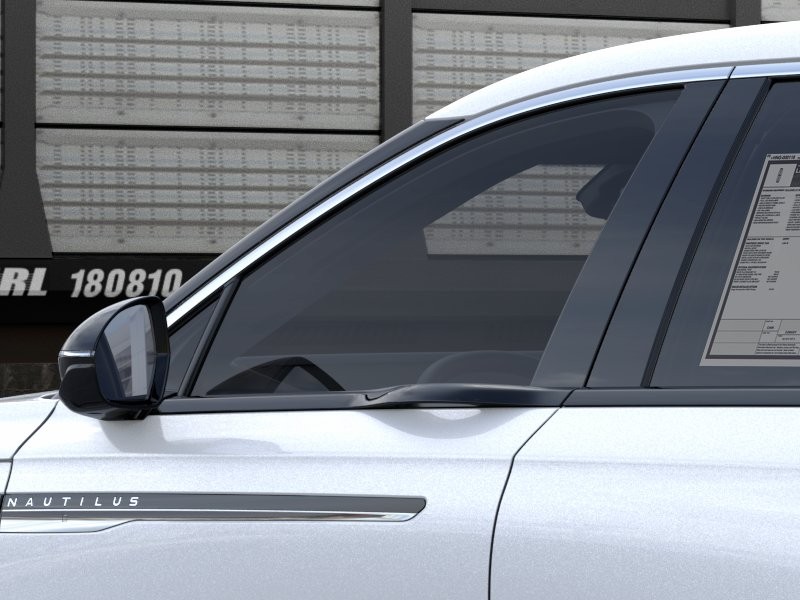 Lincoln Nautilus Vehicle Full-screen Gallery Image 21