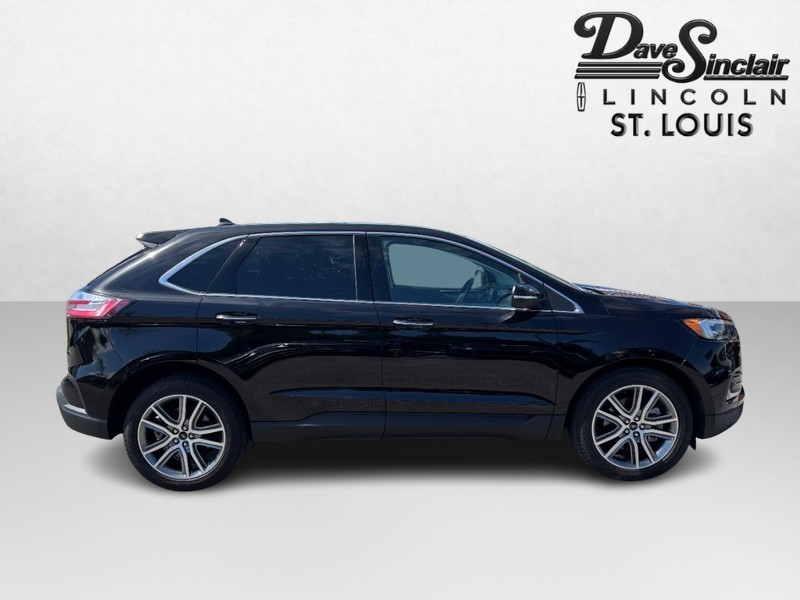 Ford Edge Vehicle Full-screen Gallery Image 02
