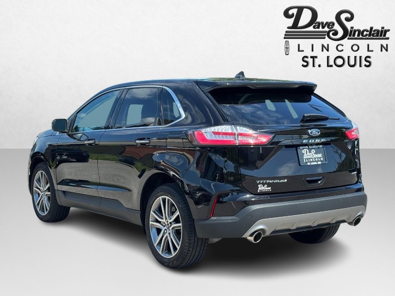 Ford Edge Vehicle Full-screen Gallery Image 05