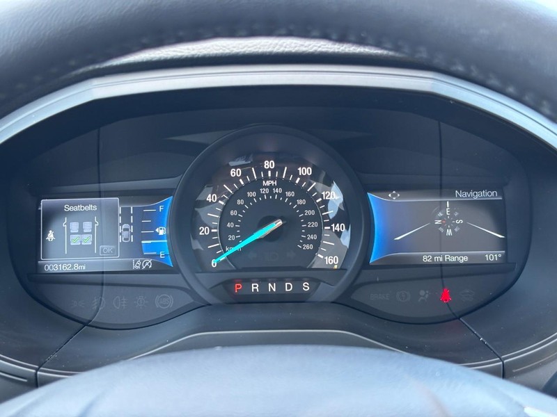 Ford Edge Vehicle Full-screen Gallery Image 19