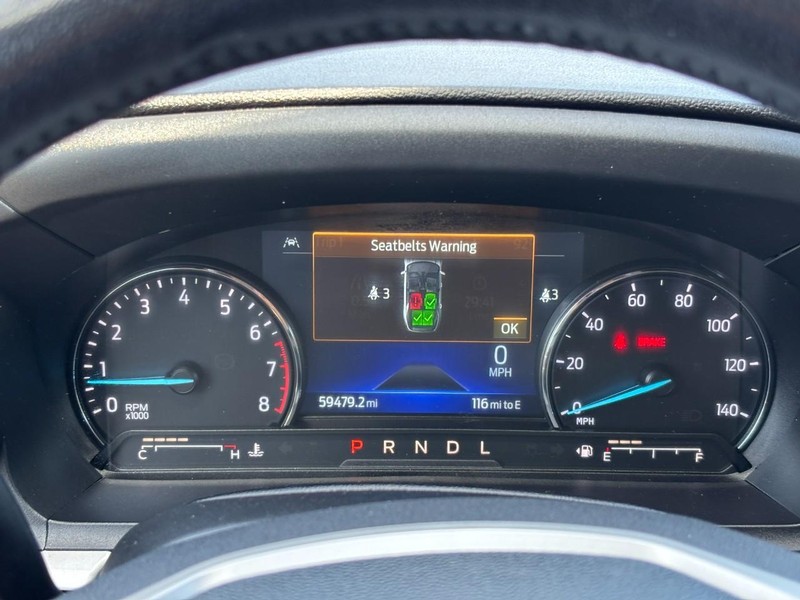 Ford Explorer Vehicle Full-screen Gallery Image 20