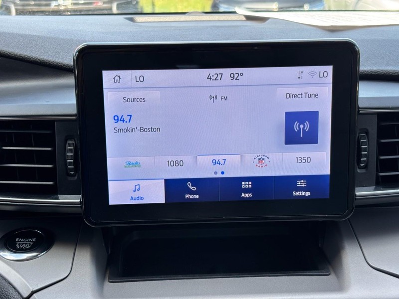 Ford Explorer Vehicle Full-screen Gallery Image 21