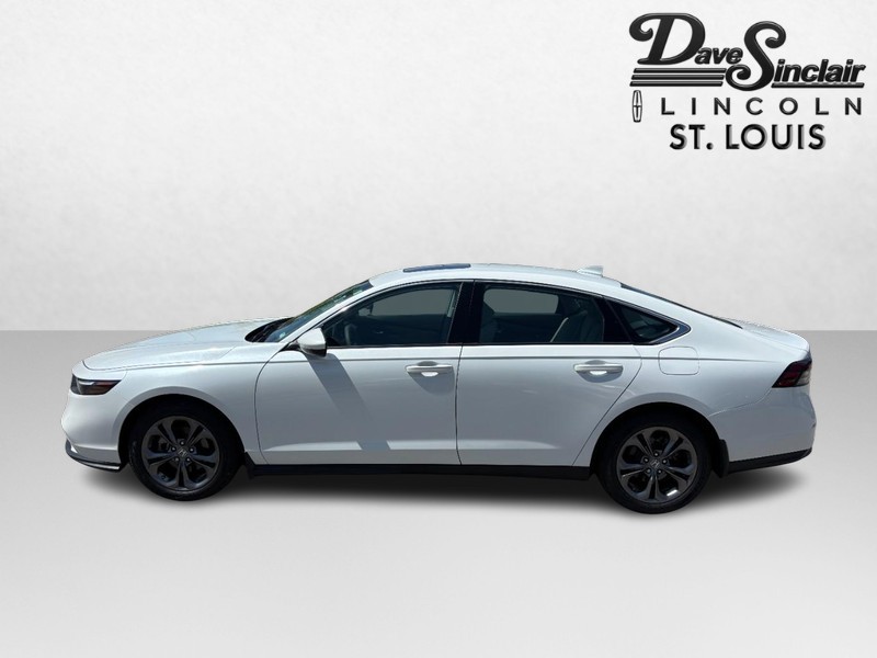 Honda Accord Sedan Vehicle Full-screen Gallery Image 06