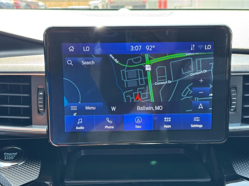 Ford Explorer Vehicle Full-screen Gallery Image 22