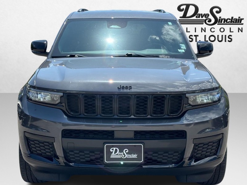 Jeep Grand Cherokee L Vehicle Full-screen Gallery Image 09