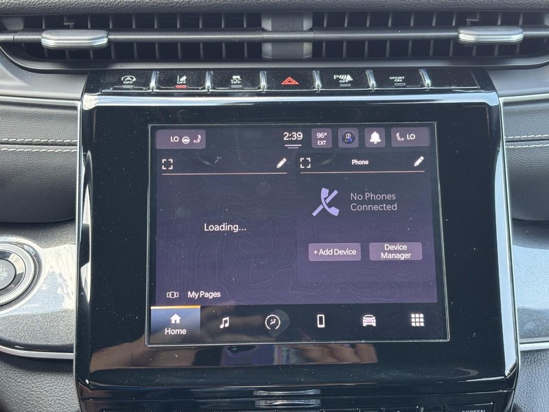 Jeep Grand Cherokee L Vehicle Full-screen Gallery Image 21