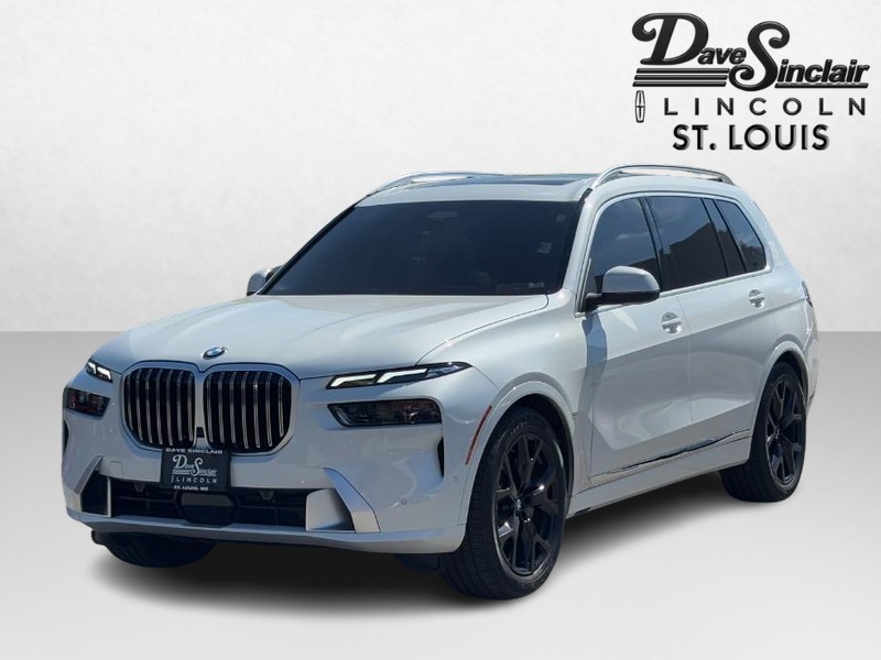 BMW X7 Vehicle Full-screen Gallery Image 07