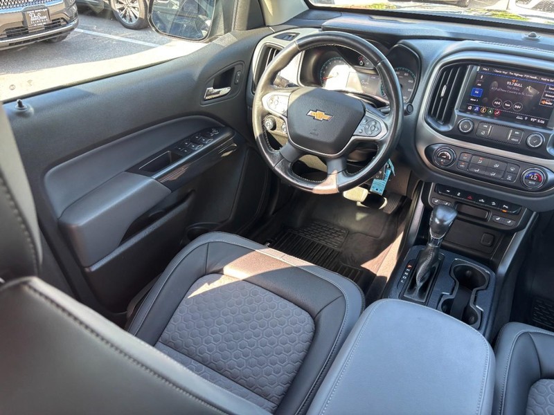 Chevrolet Colorado Vehicle Full-screen Gallery Image 13