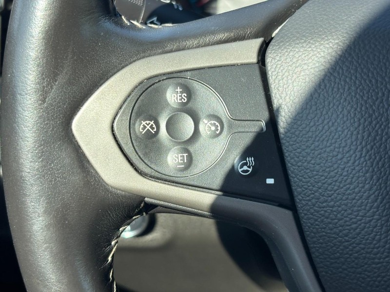 Chevrolet Colorado Vehicle Full-screen Gallery Image 18