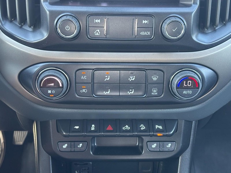 Chevrolet Colorado Vehicle Full-screen Gallery Image 23