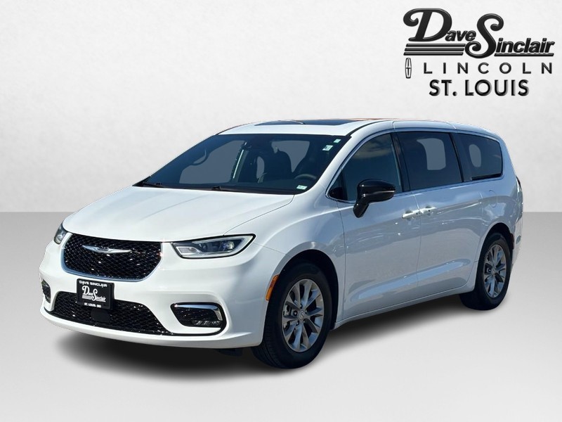 Chrysler Pacifica Vehicle Full-screen Gallery Image 06