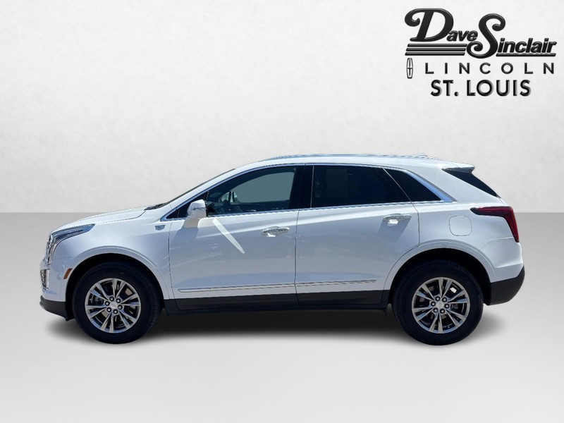 Cadillac XT5 Vehicle Full-screen Gallery Image 06