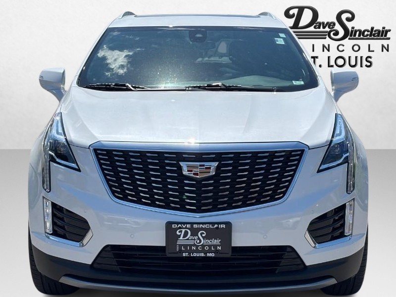 Cadillac XT5 Vehicle Full-screen Gallery Image 08