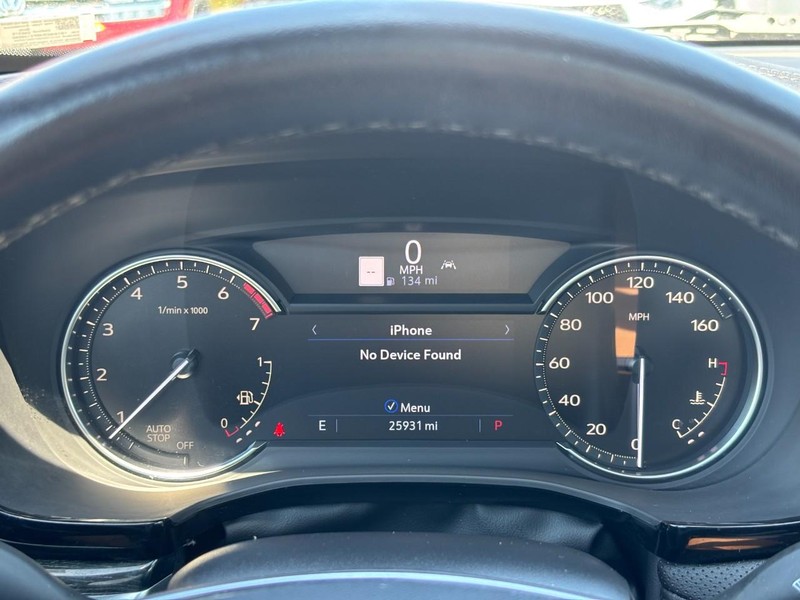 Cadillac XT5 Vehicle Full-screen Gallery Image 18