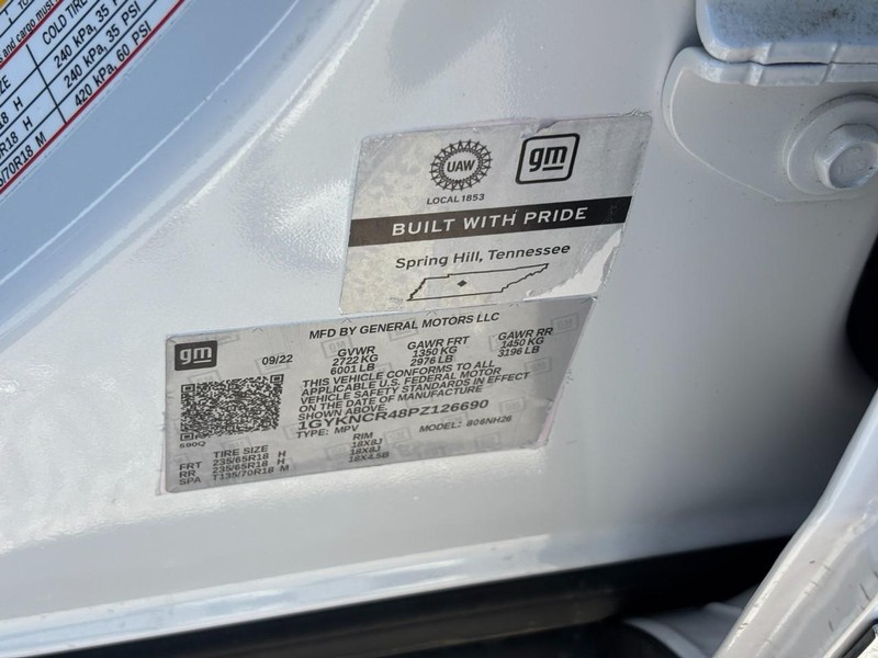 Cadillac XT5 Vehicle Full-screen Gallery Image 22