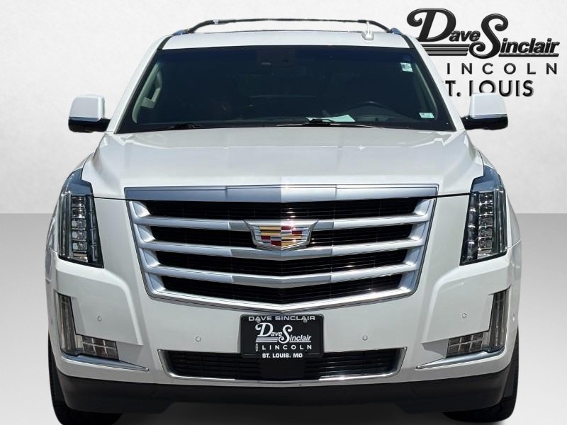 Cadillac Escalade Vehicle Full-screen Gallery Image 08