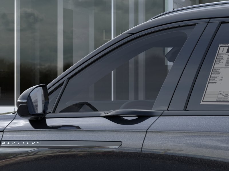 Lincoln Nautilus Vehicle Full-screen Gallery Image 21