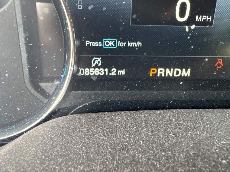 Ford F-150 Vehicle Full-screen Gallery Image 05