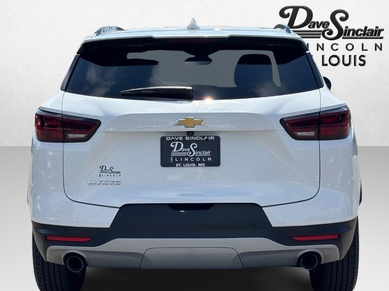 Chevrolet Blazer Vehicle Full-screen Gallery Image 04