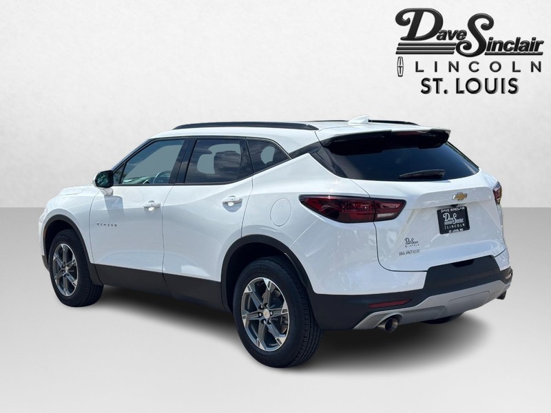 Chevrolet Blazer Vehicle Full-screen Gallery Image 05