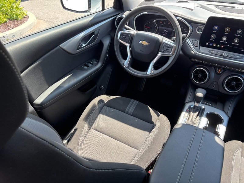 Chevrolet Blazer Vehicle Full-screen Gallery Image 12
