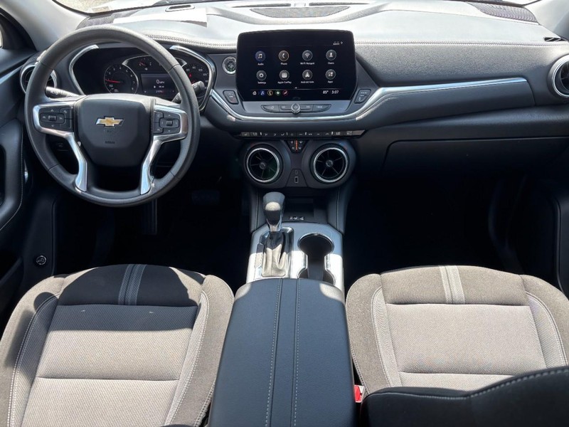 Chevrolet Blazer Vehicle Full-screen Gallery Image 13