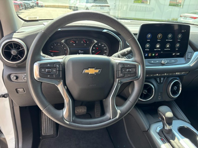 Chevrolet Blazer Vehicle Full-screen Gallery Image 17