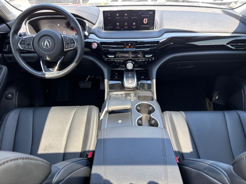 Acura MDX Vehicle Full-screen Gallery Image 14