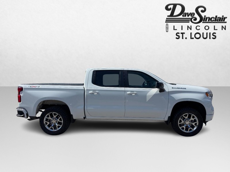Chevrolet Silverado 1500 Vehicle Full-screen Gallery Image 02